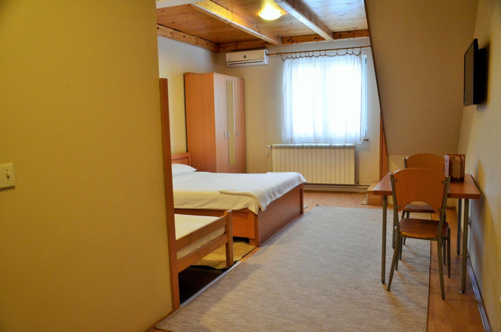 Hotel Topcider Belgrade Exterior photo